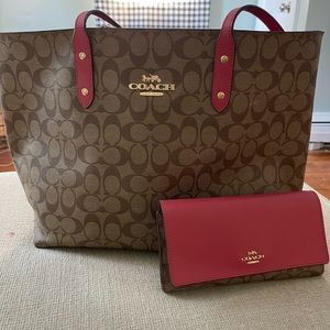 Coach Tote Bag & Matching Wallet
